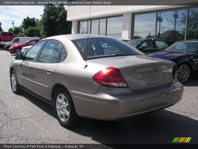 Arizona Beige Metallic / Medium/Dark Pebble Beige 2006 Ford Taurus SE