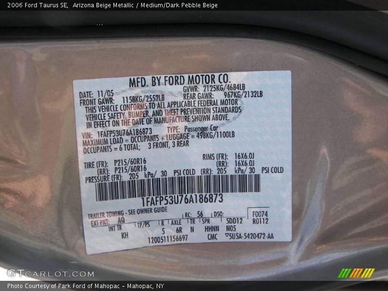Arizona Beige Metallic / Medium/Dark Pebble Beige 2006 Ford Taurus SE