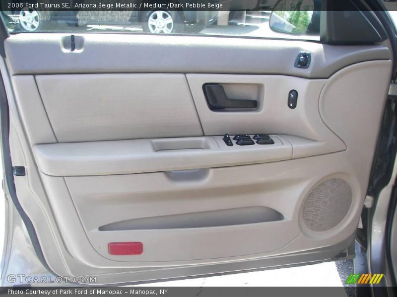 Arizona Beige Metallic / Medium/Dark Pebble Beige 2006 Ford Taurus SE