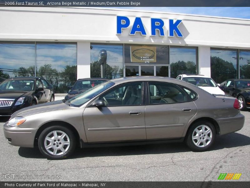Arizona Beige Metallic / Medium/Dark Pebble Beige 2006 Ford Taurus SE