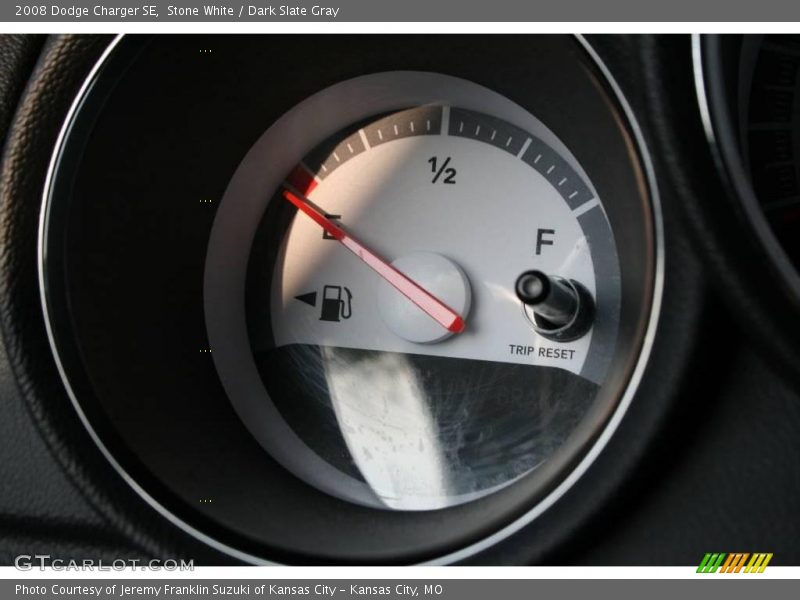 Stone White / Dark Slate Gray 2008 Dodge Charger SE