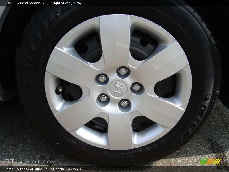 Bright Silver / Gray 2007 Hyundai Sonata GLS
