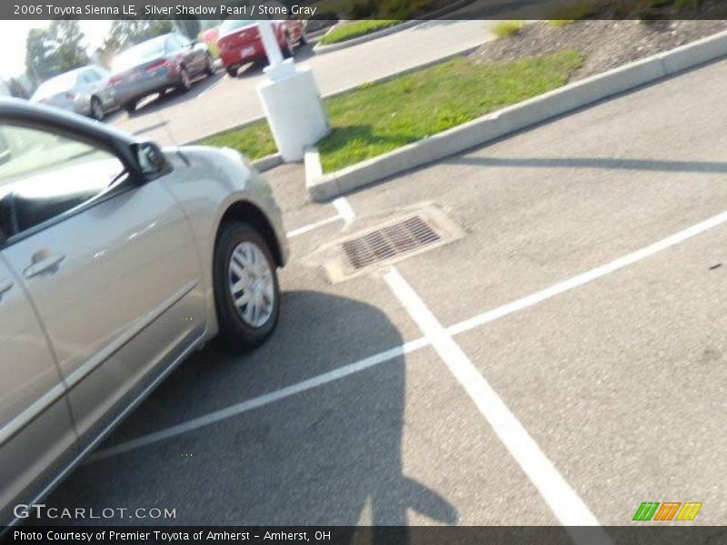 Silver Shadow Pearl / Stone Gray 2006 Toyota Sienna LE