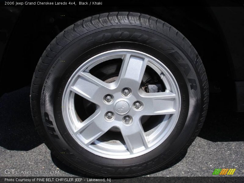 Black / Khaki 2006 Jeep Grand Cherokee Laredo 4x4