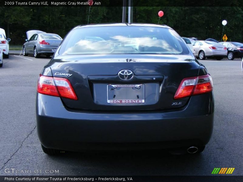 Magnetic Gray Metallic / Ash 2009 Toyota Camry XLE