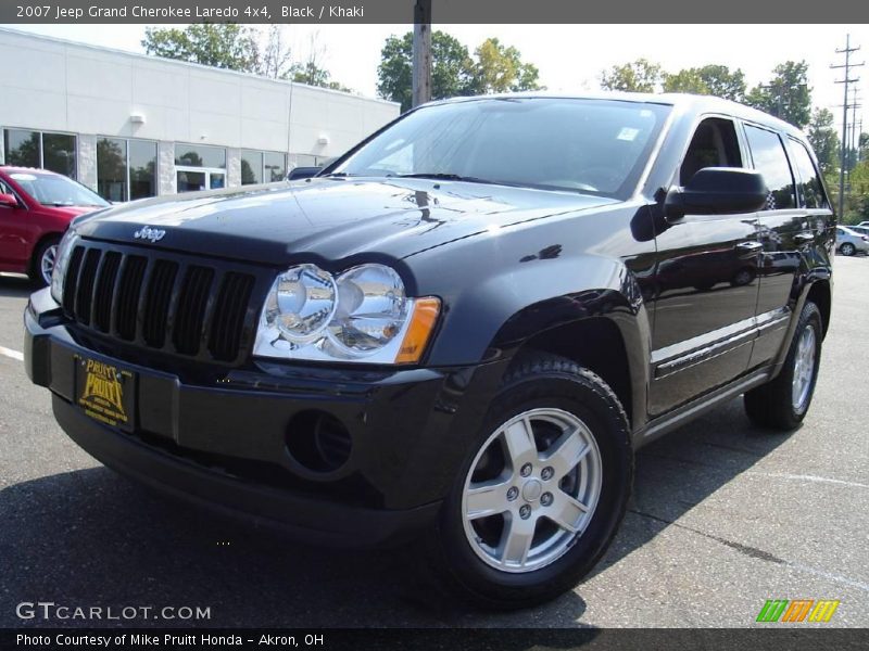 Black / Khaki 2007 Jeep Grand Cherokee Laredo 4x4