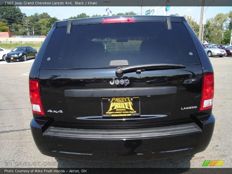 Black / Khaki 2007 Jeep Grand Cherokee Laredo 4x4