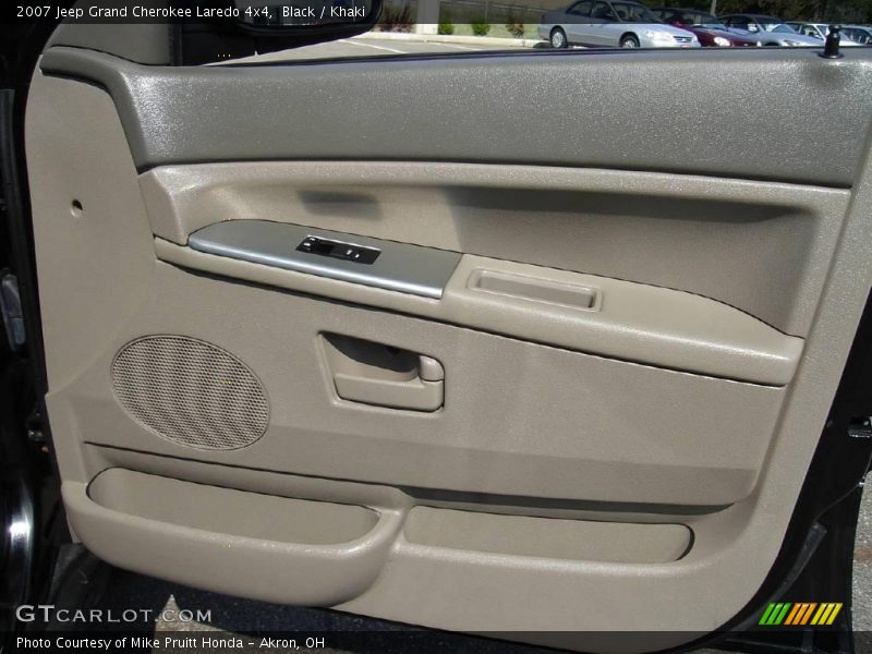 Black / Khaki 2007 Jeep Grand Cherokee Laredo 4x4