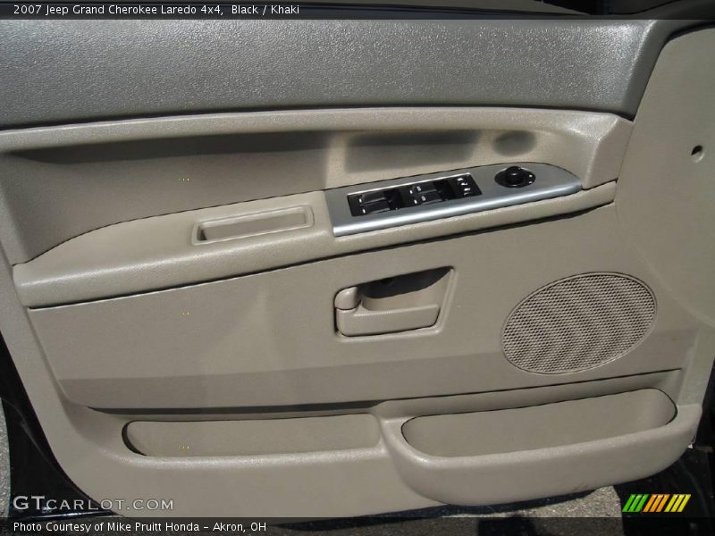 Black / Khaki 2007 Jeep Grand Cherokee Laredo 4x4