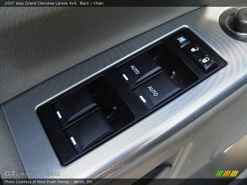 Black / Khaki 2007 Jeep Grand Cherokee Laredo 4x4