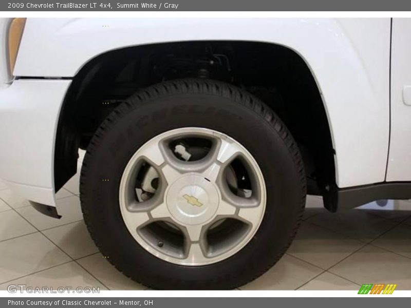 Summit White / Gray 2009 Chevrolet TrailBlazer LT 4x4