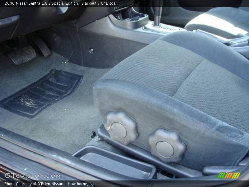 Blackout / Charcoal 2006 Nissan Sentra 1.8 S Special Edition