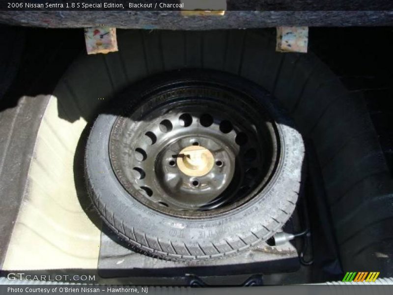 Blackout / Charcoal 2006 Nissan Sentra 1.8 S Special Edition