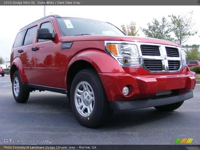 Stone White / Dark Slate Gray 2010 Dodge Nitro SE