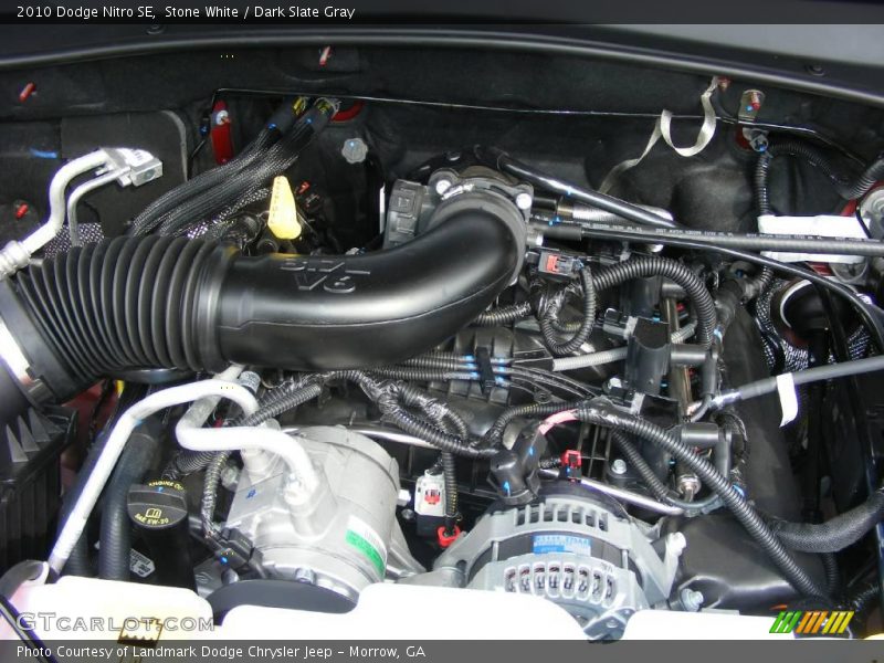 Stone White / Dark Slate Gray 2010 Dodge Nitro SE