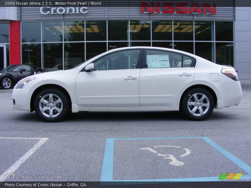 Winter Frost Pearl / Blond 2009 Nissan Altima 2.5 S