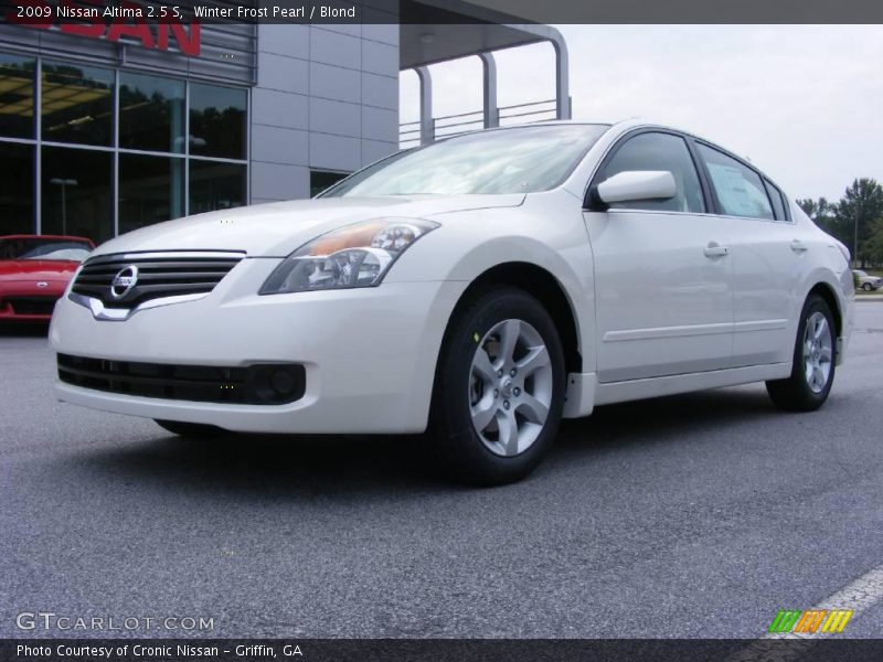 Winter Frost Pearl / Blond 2009 Nissan Altima 2.5 S