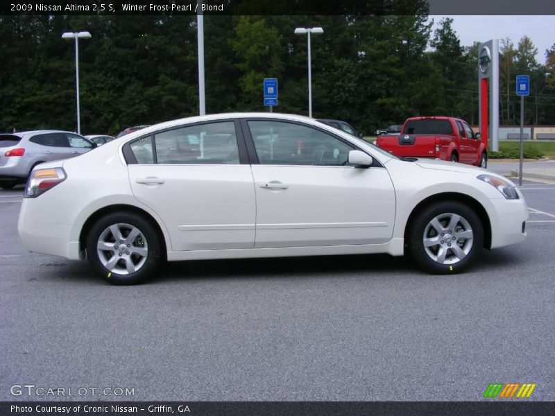 Winter Frost Pearl / Blond 2009 Nissan Altima 2.5 S