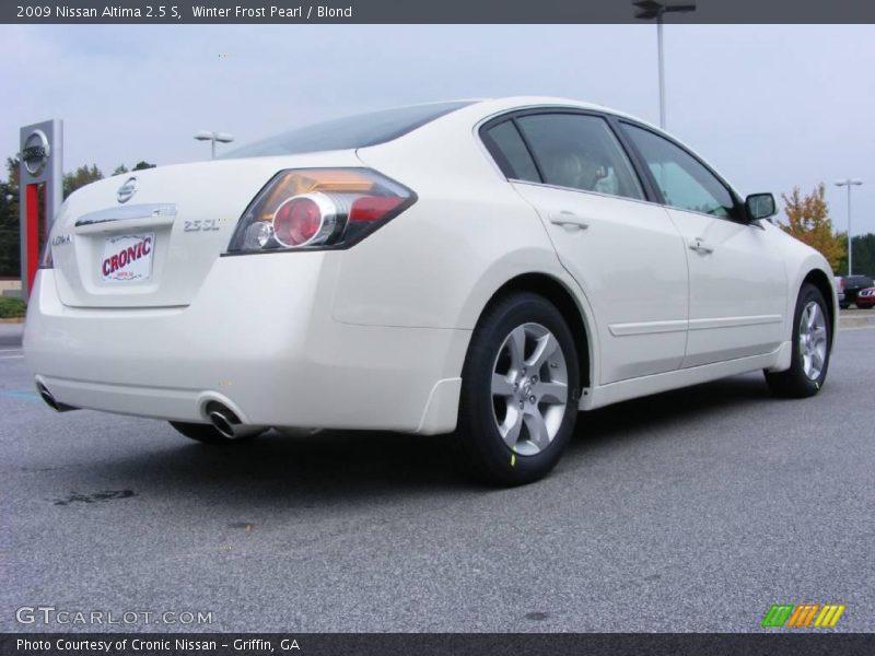 Winter Frost Pearl / Blond 2009 Nissan Altima 2.5 S