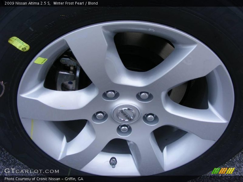 Winter Frost Pearl / Blond 2009 Nissan Altima 2.5 S