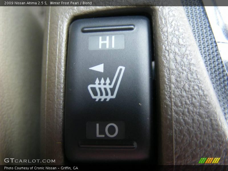 Winter Frost Pearl / Blond 2009 Nissan Altima 2.5 S