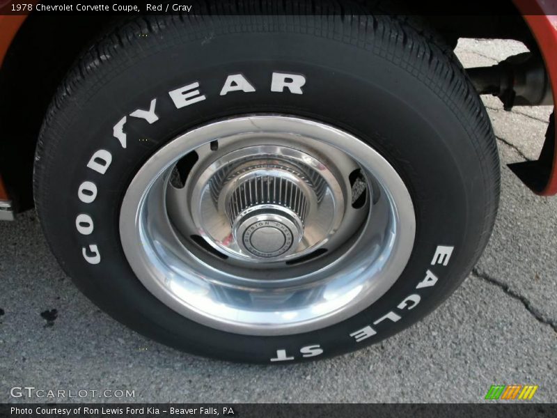 Red / Gray 1978 Chevrolet Corvette Coupe