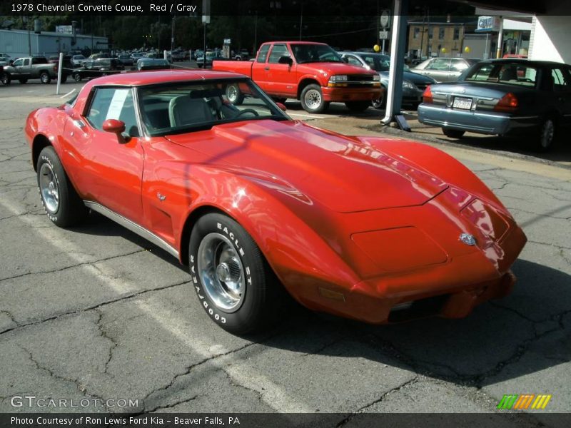 Red / Gray 1978 Chevrolet Corvette Coupe
