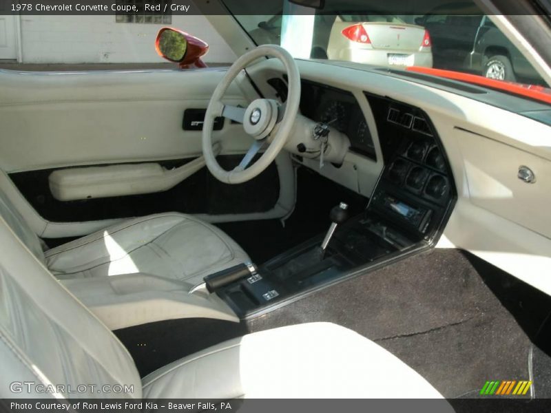 Red / Gray 1978 Chevrolet Corvette Coupe