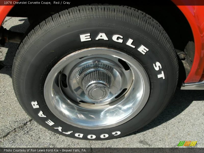 Red / Gray 1978 Chevrolet Corvette Coupe