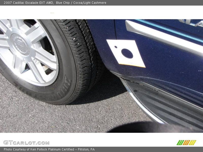 Blue Chip / Cocoa/Light Cashmere 2007 Cadillac Escalade EXT AWD