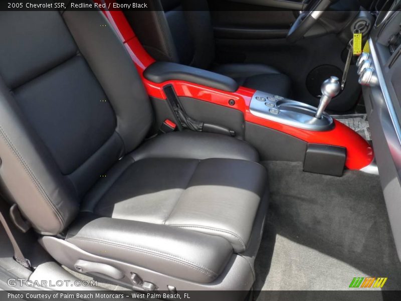 Redline Red / Ebony Black 2005 Chevrolet SSR