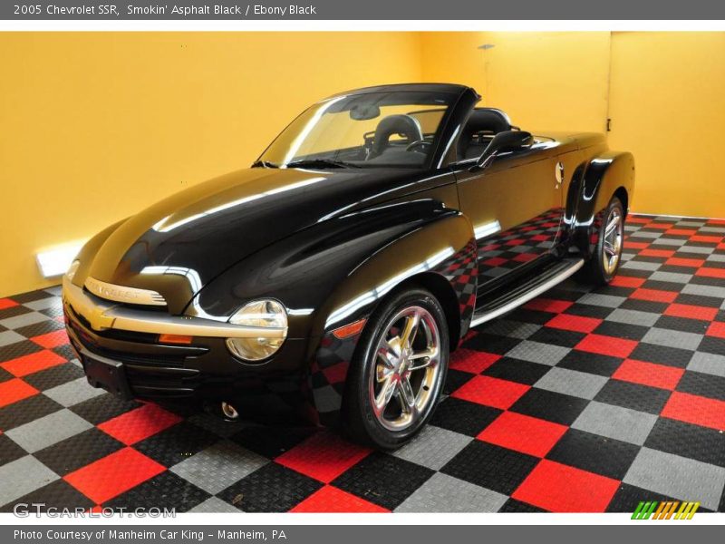 Smokin' Asphalt Black / Ebony Black 2005 Chevrolet SSR