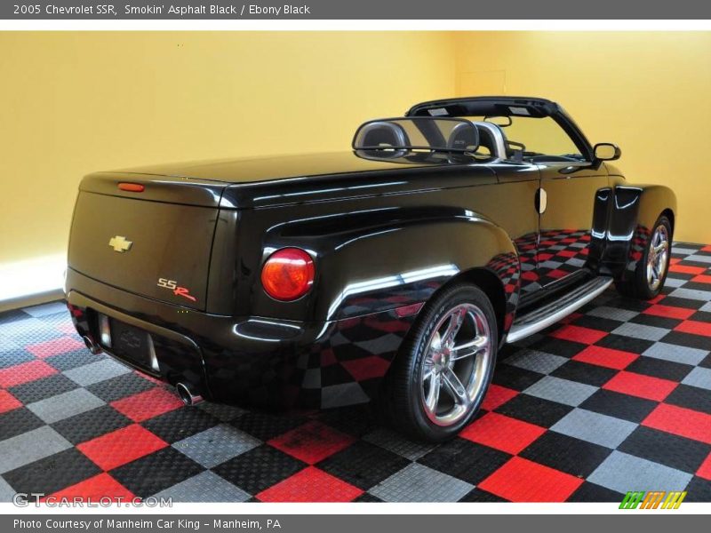 Smokin' Asphalt Black / Ebony Black 2005 Chevrolet SSR