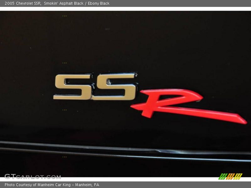 Smokin' Asphalt Black / Ebony Black 2005 Chevrolet SSR