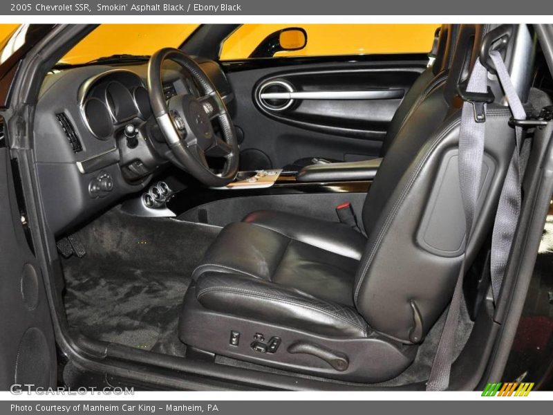 Smokin' Asphalt Black / Ebony Black 2005 Chevrolet SSR