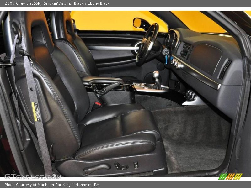Smokin' Asphalt Black / Ebony Black 2005 Chevrolet SSR