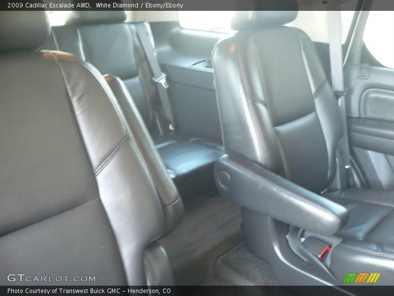 White Diamond / Ebony/Ebony 2009 Cadillac Escalade AWD