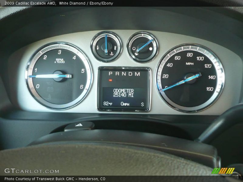White Diamond / Ebony/Ebony 2009 Cadillac Escalade AWD