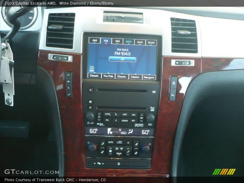 White Diamond / Ebony/Ebony 2009 Cadillac Escalade AWD