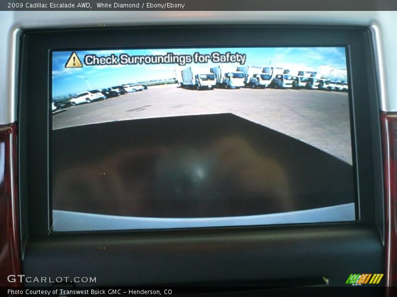White Diamond / Ebony/Ebony 2009 Cadillac Escalade AWD