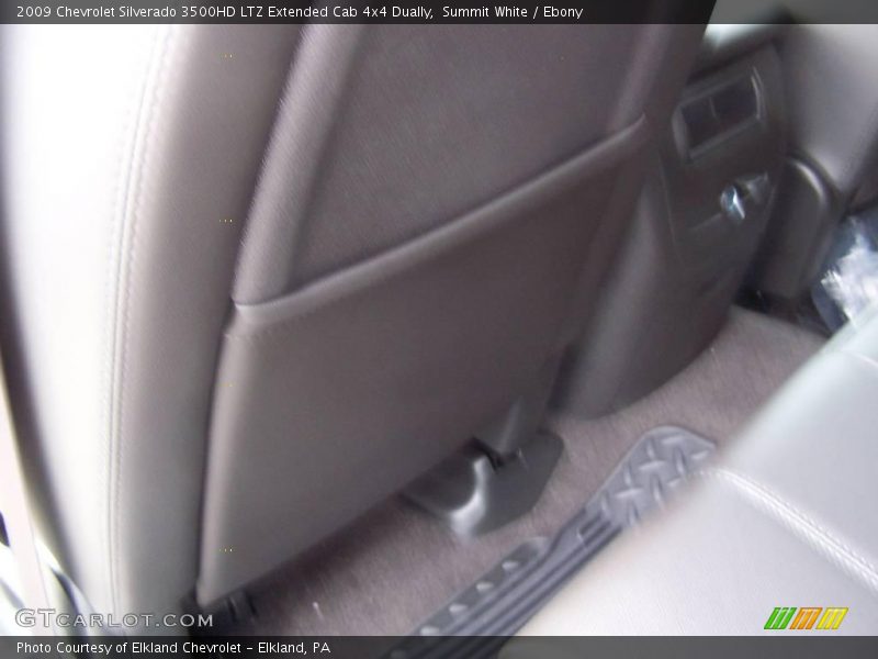 Summit White / Ebony 2009 Chevrolet Silverado 3500HD LTZ Extended Cab 4x4 Dually