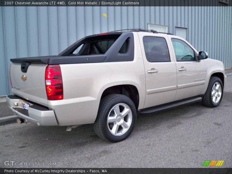 Gold Mist Metallic / Ebony/Light Cashmere 2007 Chevrolet Avalanche LTZ 4WD