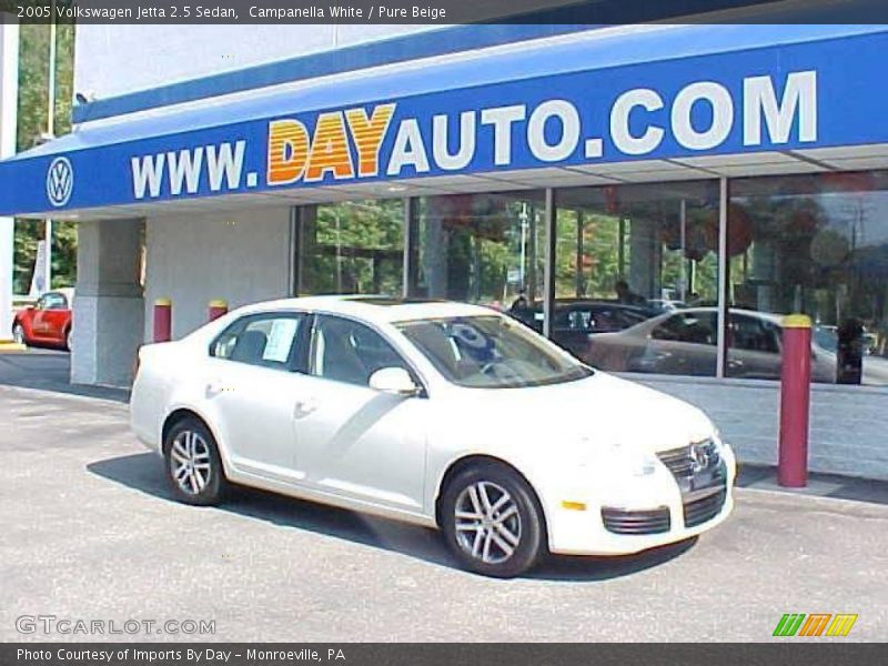 Campanella White / Pure Beige 2005 Volkswagen Jetta 2.5 Sedan