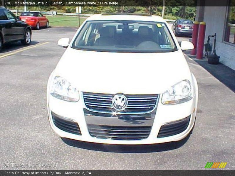 Campanella White / Pure Beige 2005 Volkswagen Jetta 2.5 Sedan