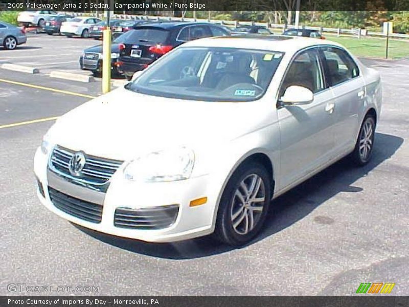 Campanella White / Pure Beige 2005 Volkswagen Jetta 2.5 Sedan