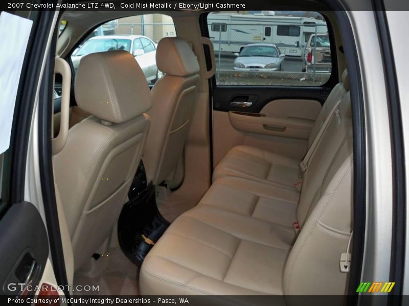 Gold Mist Metallic / Ebony/Light Cashmere 2007 Chevrolet Avalanche LTZ 4WD
