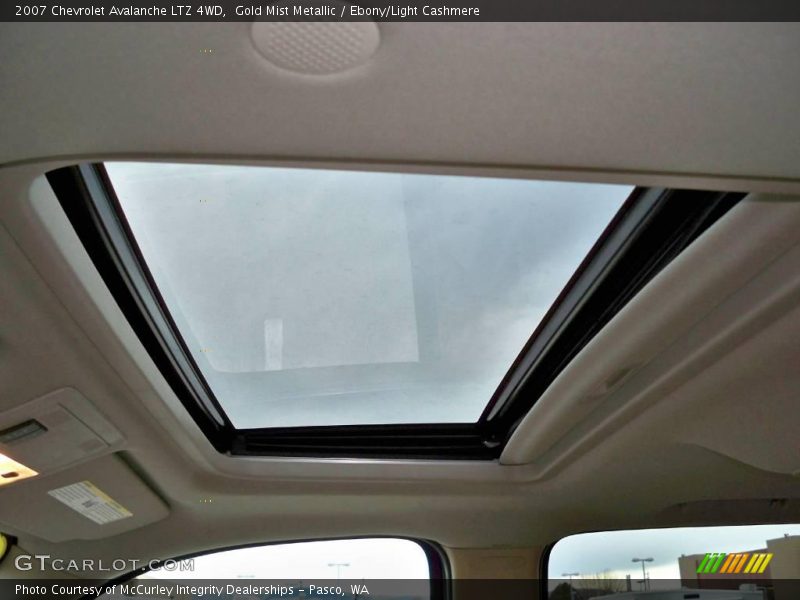 Gold Mist Metallic / Ebony/Light Cashmere 2007 Chevrolet Avalanche LTZ 4WD