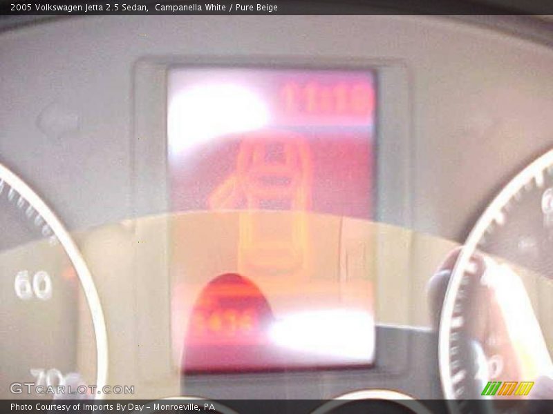 Campanella White / Pure Beige 2005 Volkswagen Jetta 2.5 Sedan