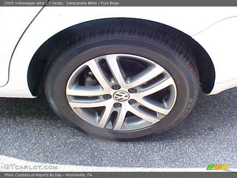 Campanella White / Pure Beige 2005 Volkswagen Jetta 2.5 Sedan