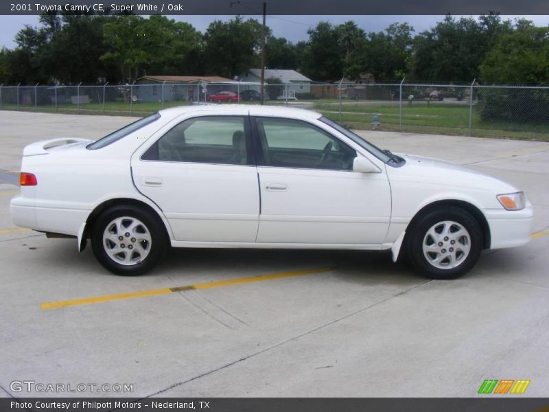 Super White / Oak 2001 Toyota Camry CE